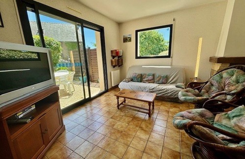 Saint-Pierre-Quiberon Villa | Charming 5-Room House, 130m², Near Beach, Quiet Area, Pet-Friendly, Enclosed Garden