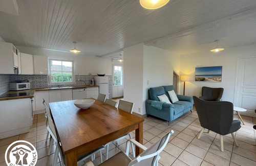 Bourgenay Cottage | Charming 6-Person Cottage Near Beaches and Cycling Paths in Talmont St Hilaire