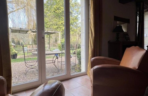 Vallieres-les-Grandes Cottage | Charming Home near Loire Castles - Spacious, All-Inclusive, WiFi, Parking, Garden, Sleeps 8