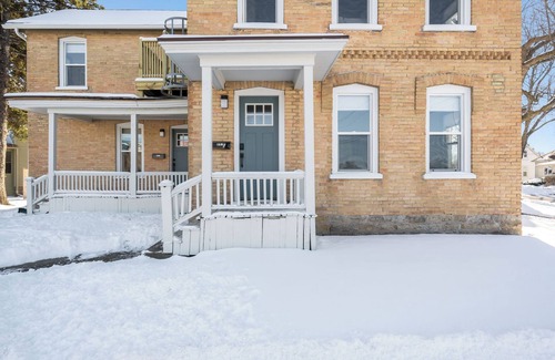 Appleton Apartment | Charming, Furnished Retreat with a Yard—Just Minutes from Downtown Appleton
