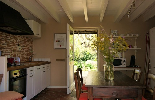 Pommevic Cottage | CHARMING GÎTE. VELO VOIE VERTE. POMMEVIC. 3 PERS
