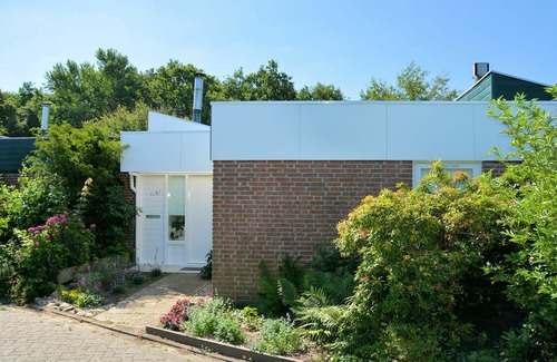 Municipality of Noordwijk House | Charming Garden Retreat