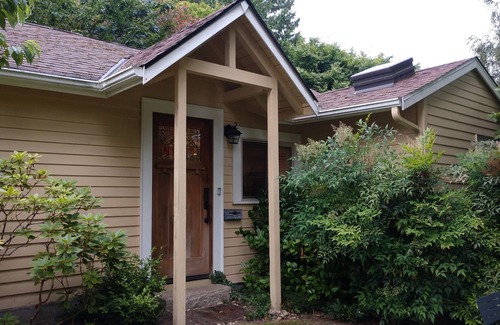 Maple Leaf Cottage | Charming Garden Studio Cottage in North Green Lake