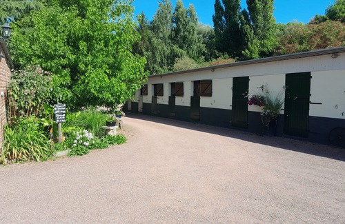 Blessy Apartment | Charming gîte for 6 people with access to a heated and covered swimming pool