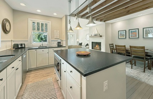 Lewes House | Charming Guesthouse In The Center of Historic Downtown Lewes