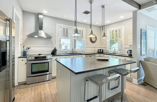 Lewes House | Charming Guesthouse In The Center of Historic Downtown Lewes