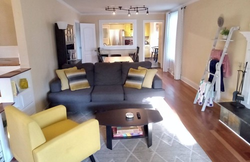 Sunnyside House | Charming historic House in cozy Sunnyside Neighborhood