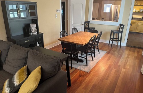 Sunnyside House | Charming historic House in cozy Sunnyside Neighborhood
