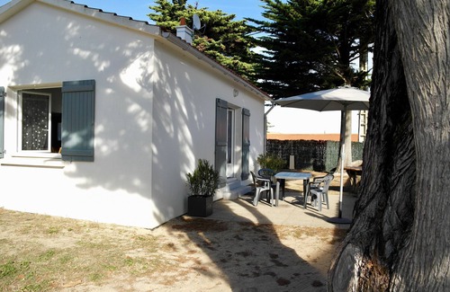 Notre-Dame-de-Monts Ski Chalet | Charming house at 500 m from the coast for 4
