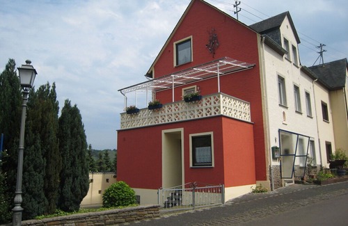 Bremm House | Charming Holiday Home in Bremm Eifel with Garden