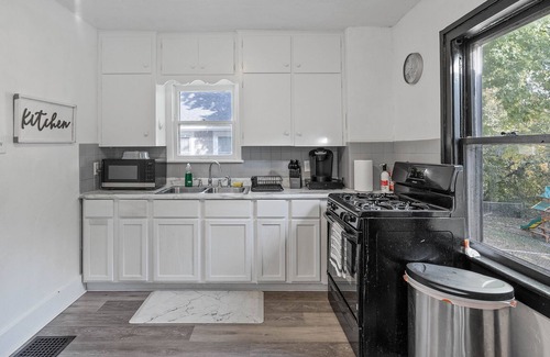 Des Moines House | Charming home minutes from downtown Des Moines