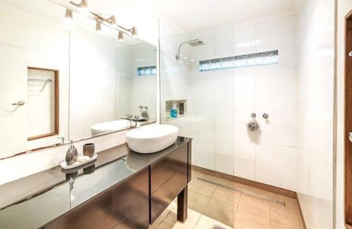 Airport West House | Charming Home Near Melbourne Airport & CBD