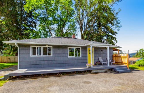 West Hills House | Charming home with lawn, grill, two W/Ds, two kitchens, WiFi, & mountain views