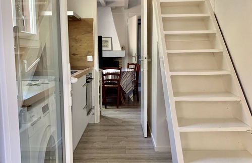 Piraillan House | Charming house on a large garden, close to the Piraillan market.