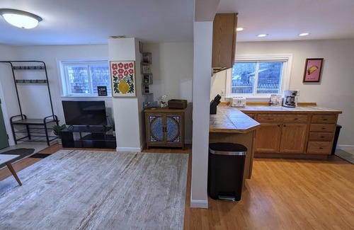 Costigan House | Charming house in Old Town - Family-friendly - Sleeps 4 - Parking