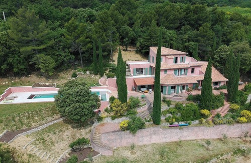 Suzette House | Charming house in the Dentelles de Montmirail. Ideal for recharging your batteries!