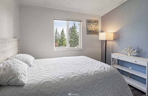 Gig Harbor House | Charming house near downtown Gig Harbor waterfront