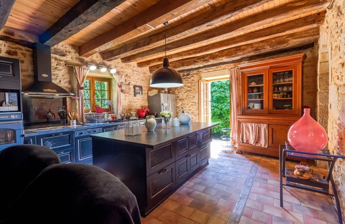 Anlhiac House | Charming House with Pool and Valley View in Anlhiac