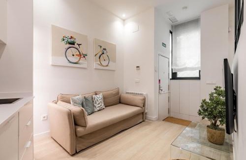 Barrio de La Latina Apartment | Charming La Almudena