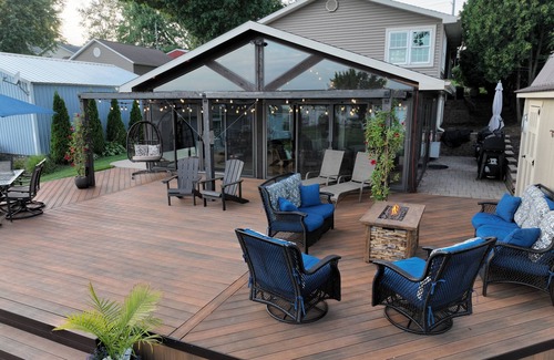 Vandalia Cottage | Charming Lake Cottage