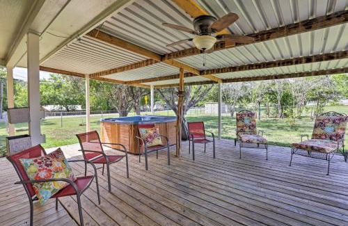 Canyon Lake House | Charming Lake Retreat with Patio and Boat Parking!