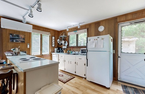 Mount Desert House | Charming Lakefront Retreat with Canoes, Kayaks, and Modern Comforts