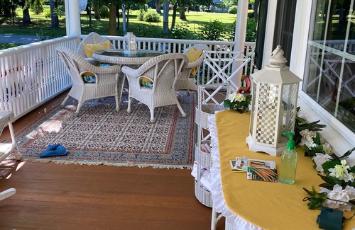Bemus Point House | Charming Lakeside cottage , will sleep 10/11