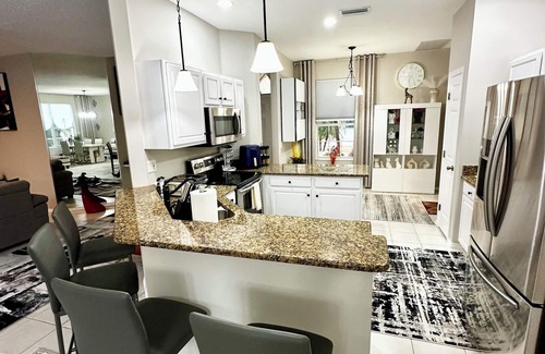 Woodmere Lakes House | Charming Lakeview Home, Heated Saltwater Pool, WiFi, AC, All Brand New Furniture