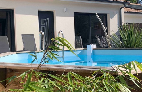 Le Verdon-sur-Mer Villa | Charming Le Verdon-sur-Mer Villa with Private Pool and Garden