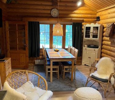Yllasjarvi Ski Chalet | Charming Log Chalet, Ylläs, Wifi, 400m to restaurants