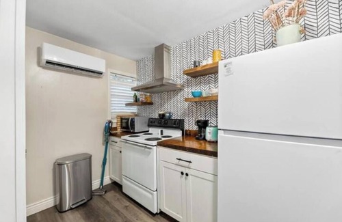Mobile House | Charming Midtown Home w/Private Patio; Mardi Gras