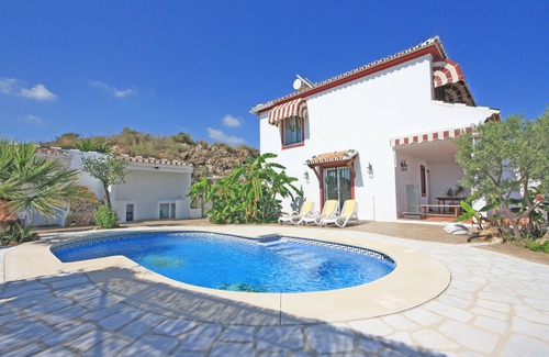 Calahonda Villa | Charming, modern villa , pool & sea views - walking distance to the beach