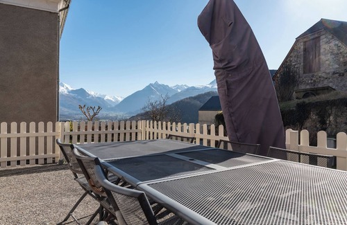Ouzous Cottage | Charming mountain retreat – Renovated sheepfold, hiking and skiing nearby
