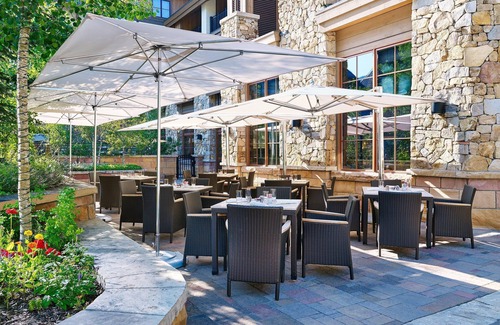 Vail Resort | Charming Mountain Suite Steps to Downtown Vail & Amenities - Pool, Spa, Dining