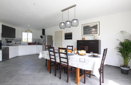 Pirou Cottage | Charming New Home: Beach Nearby, Garden, Terrace, Modern Amenities, Family-Friendly!