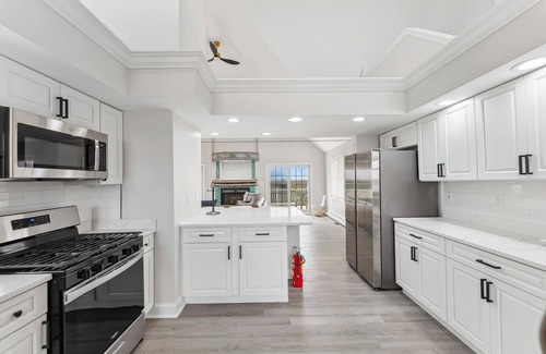 Cape May Court House House | Charming newly updated home in Avalon with endless views of bay and sunset