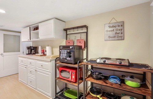New Orleans House | Charming one bedroom blocks from the fairgrounds