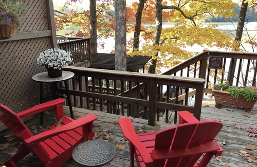 Maryland Cottage | Charming one bedroom lake side cottage close to Colleges and Cooperstown.