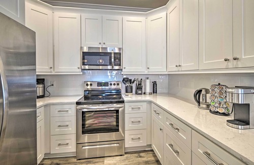 Pawleys Island House | Charming Pawleys Island Home ~ 4 Mi to Beach!
