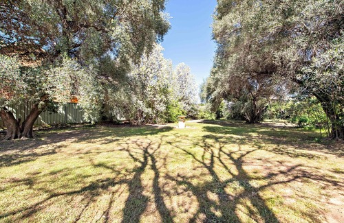 Dubbo House | Charming Period Home - Close to CBD, Pets Allowed