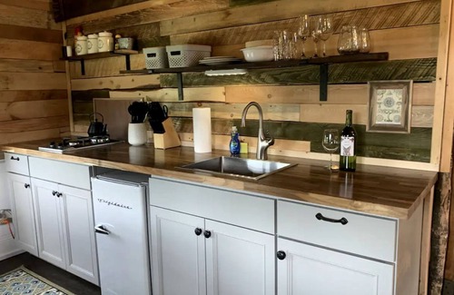 Ringtown Cabin | Charming Pet-Friendly Log Cabin Rental for Relaxing Getaways in Ringtown, Pennsylvania
