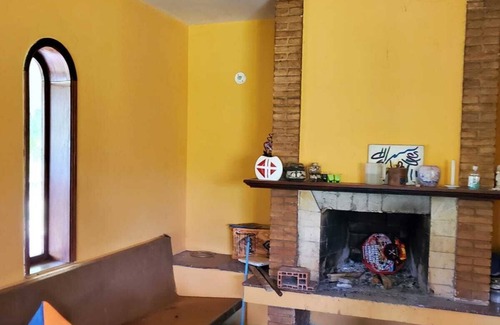 Mairinque Cottage | Charming place, with a cozy single-story house.