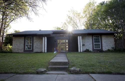 Plano House | Charming Plano Hideaway 3Bedrooms 2Bathrooms with Cozy Vibes large backyard