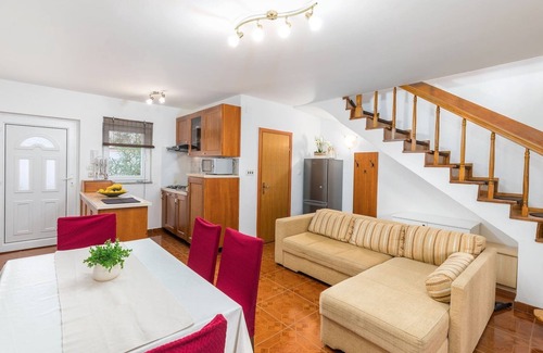 Liznjan Apartment | Charming Pool Apartment Liznjan - Buneta