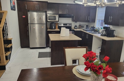 Aylmer House | Charming private room for rent in Gatineau (Aylmer sector), near Ottawa.
