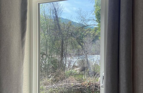 Three Rivers Apartment | Charming private studio on the river and gateway to Sequoia National Park.