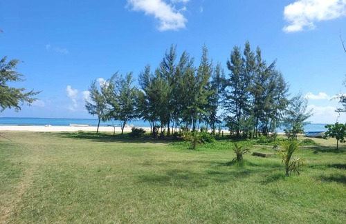 Rodrigues Island House | Charming property with large studios, fully equipped kitchenettes + terrace.