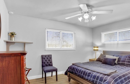 Highlands House | Charming Remodeled 3 Bedroom Home with Huge Yard Close to Parks and Shopping
