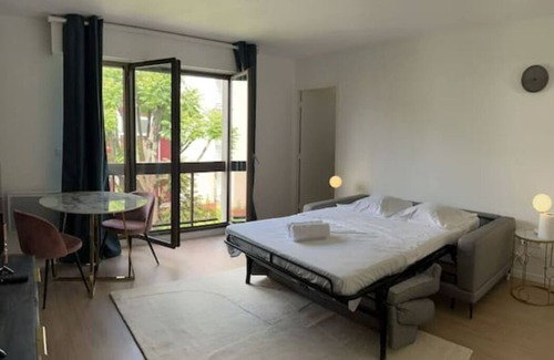 Neuilly-sur-Seine Apartment | Charming renovated T1 Neuilly-sur-Seine : Mobility lease