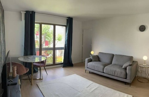 Neuilly-sur-Seine Apartment | Charming renovated T1 Neuilly-sur-Seine : Mobility lease